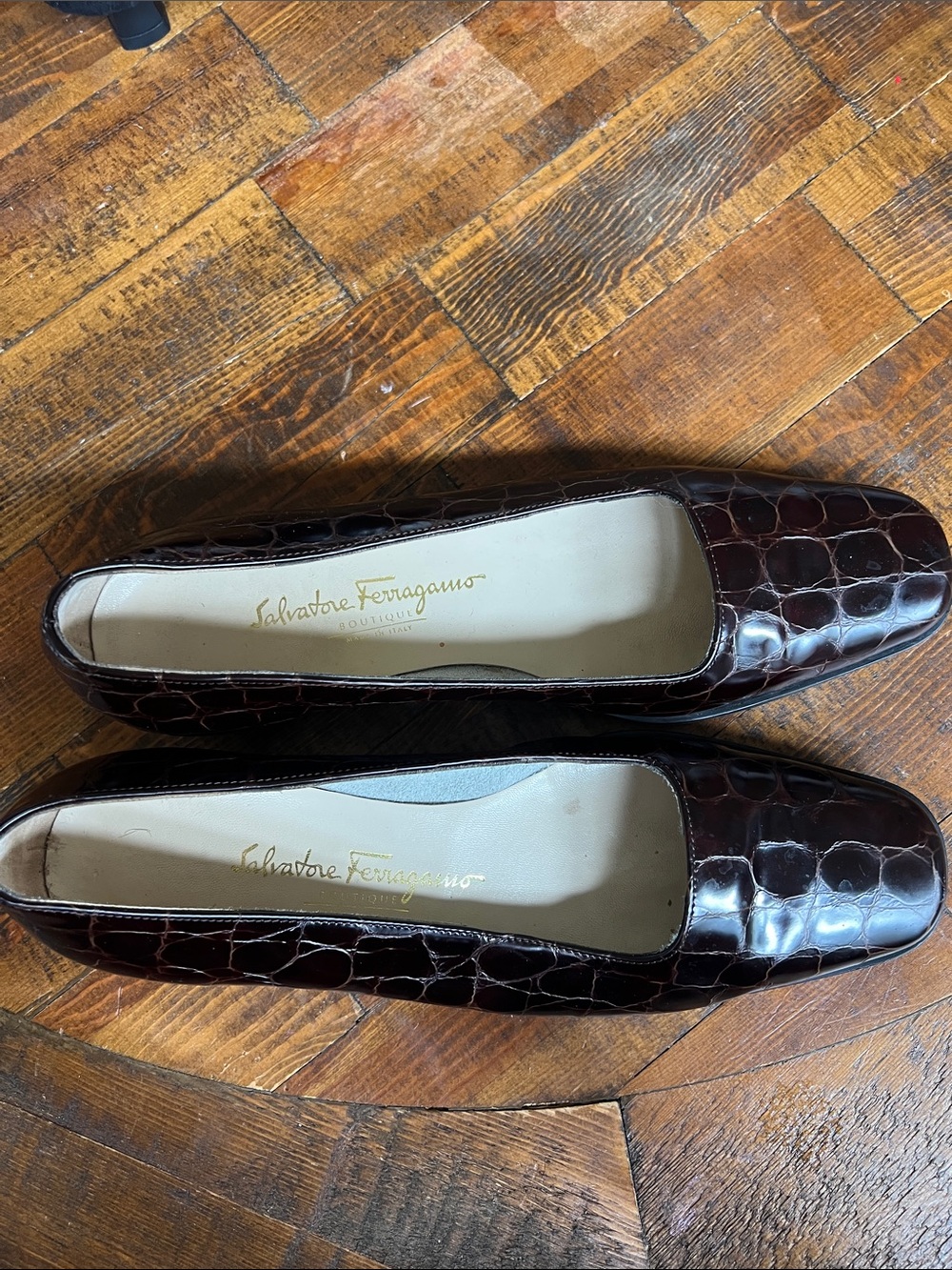 Salvatore Ferragamo boutique brown leather size 8